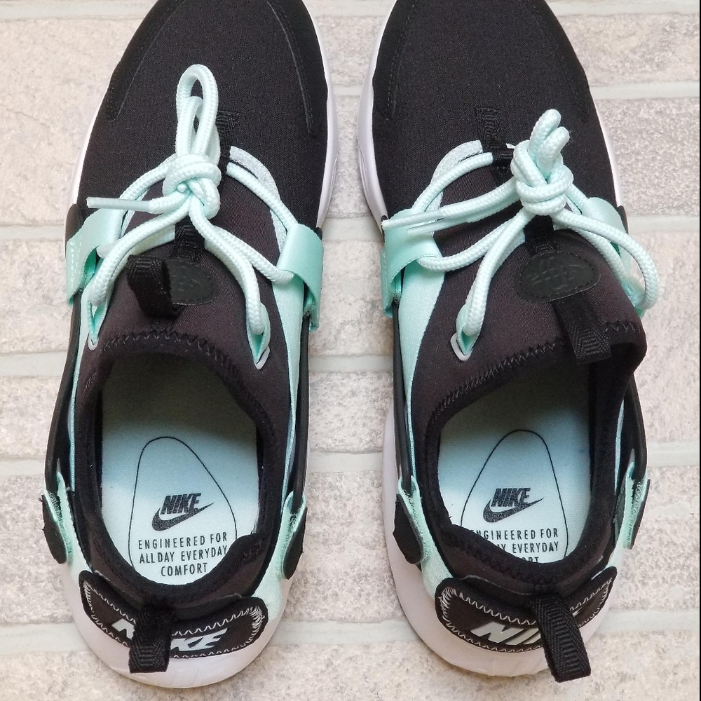 🚨SOLD🚨 Nike Air Huarache City Low - Picture 6 of 7